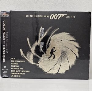 James Bond 007 Deluxe Edition Bond 007 Gift Set